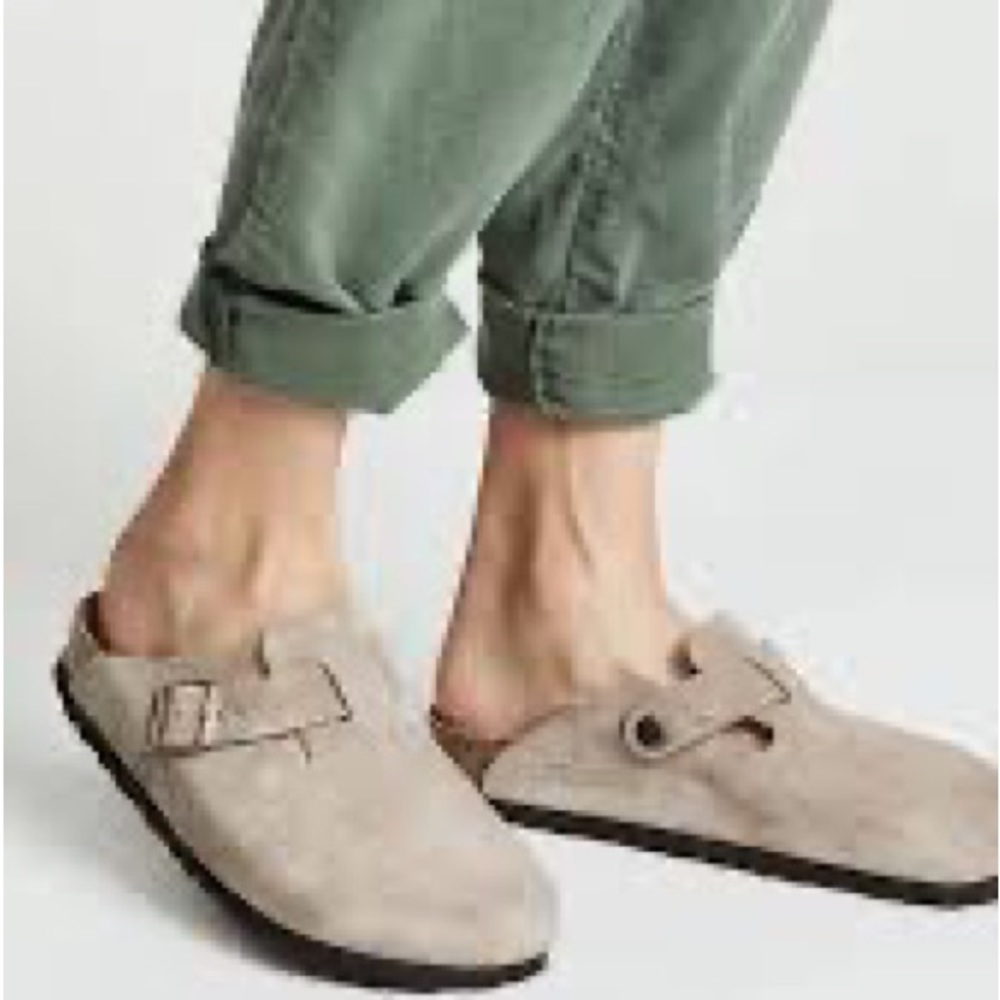 Suede Birkenstock Boston